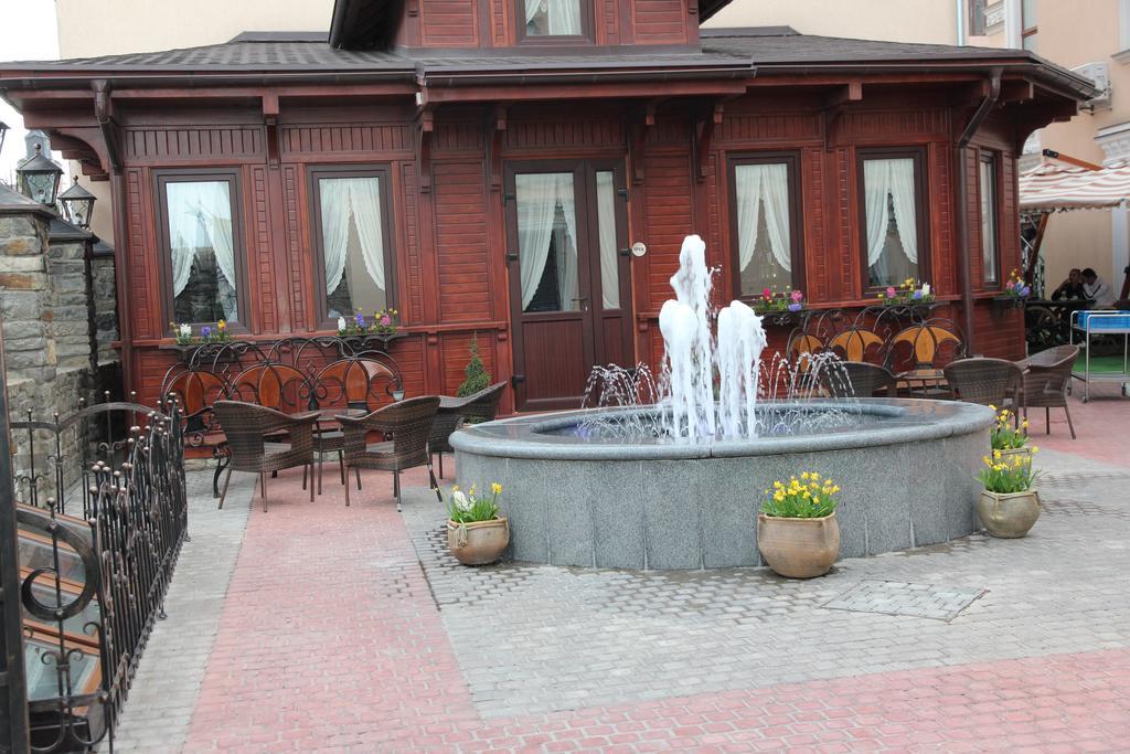 Kleopatra Vip Hotel Kamianets-Podilskyi Exterior photo